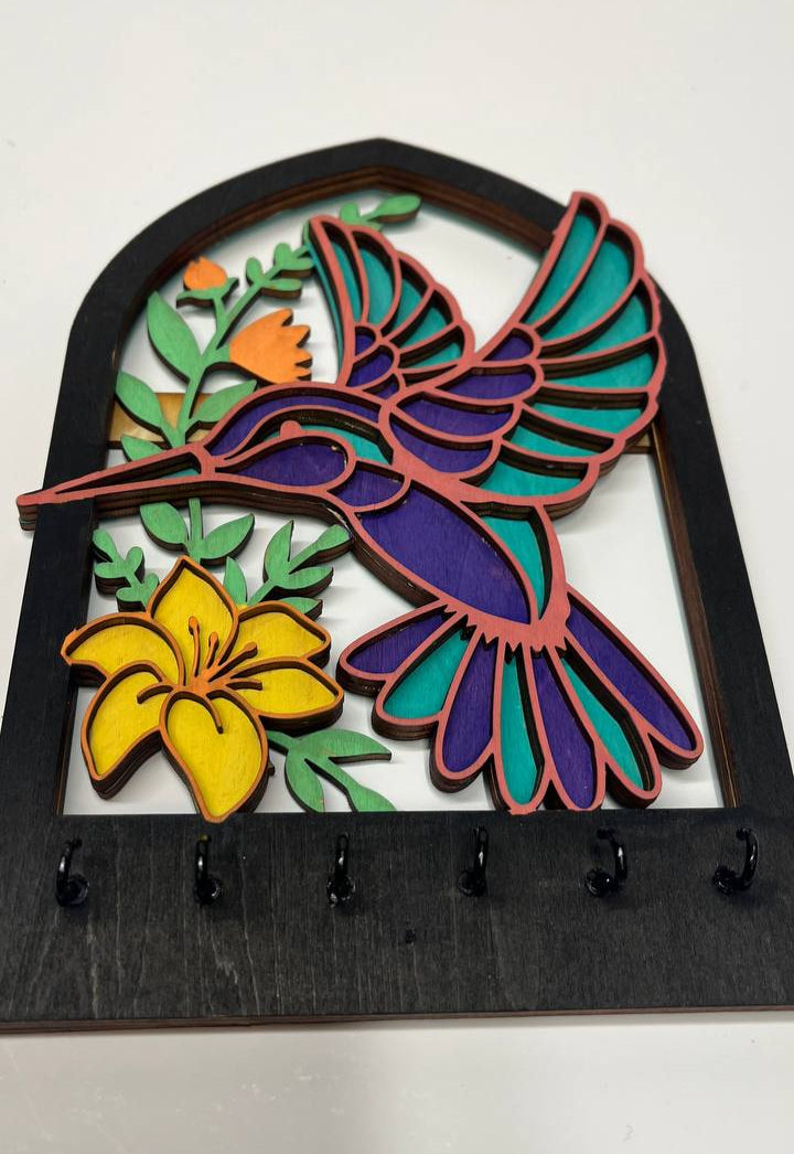 Hand-Painted Hummingbird Key Holder – 3D Wooden Wall Organizer with 6 Hooks