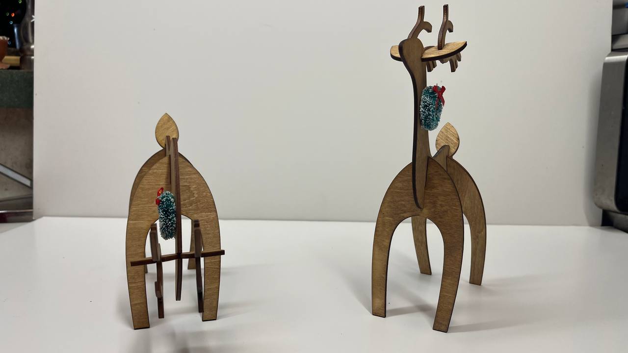 Wood Reindeer Decor β Standing & Grazing Reindeer with Wreath β Rustic Christmas Decoration