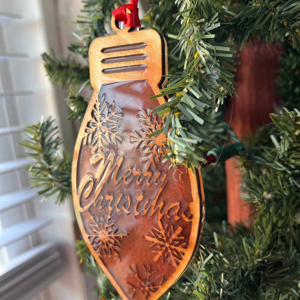 Wood & Resin Christmas Ornament Set – Bundle of 5 Holiday Light Bulbs | Peace, Rejoice, Noel, Feliz Navidad, Merry Christmas | Rustic Farmhouse Tree Decor