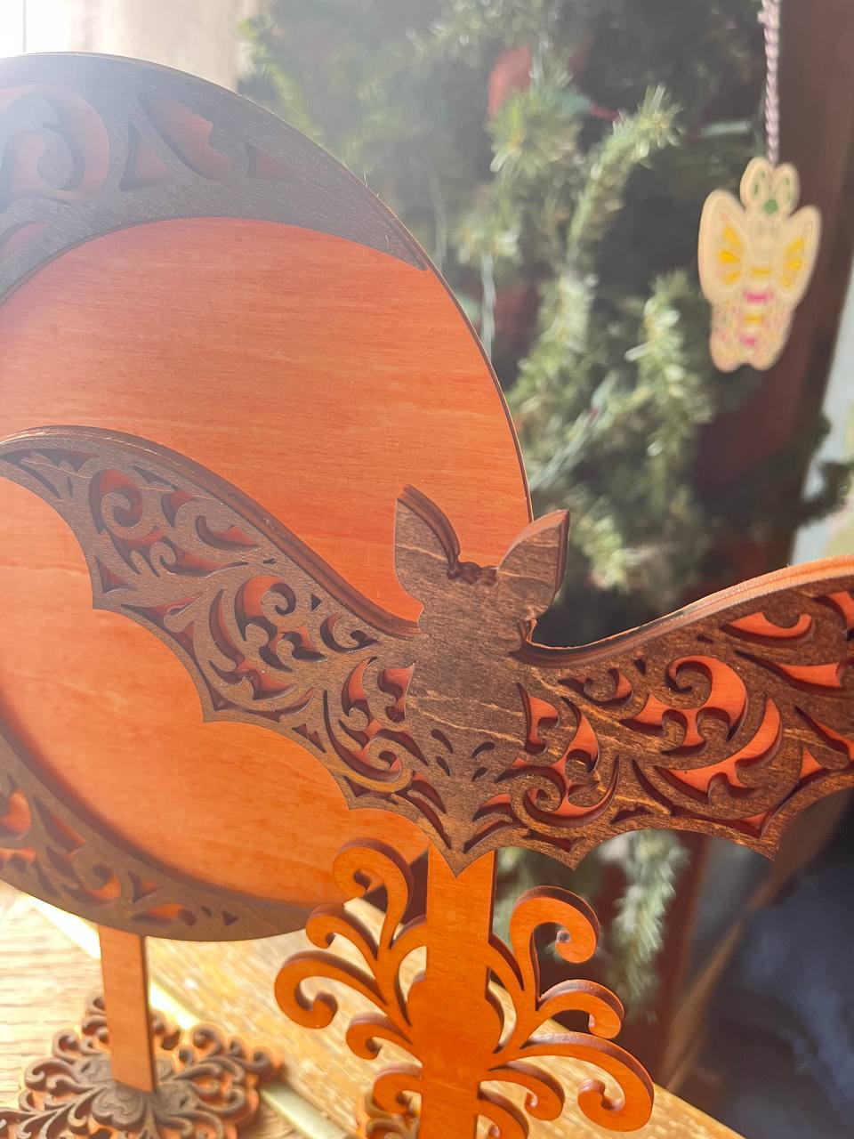 Handcrafted Halloween Moon & Bat Wood Decor Set β Layered Scrollwork Wooden Halloween Decorations β Rustic Autumn Tabletop Display