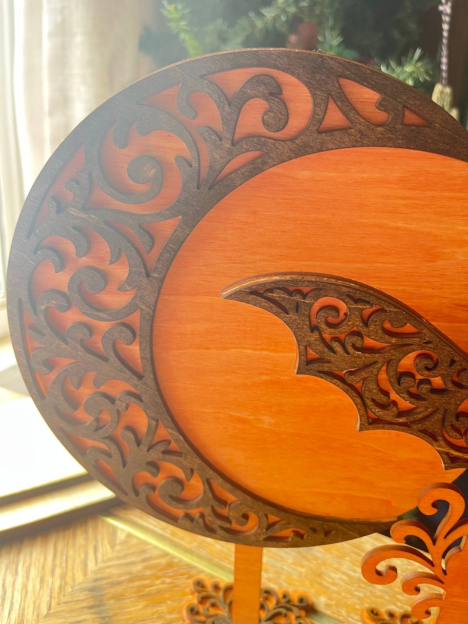 Handcrafted Halloween Moon & Bat Wood Decor Set β Layered Scrollwork Wooden Halloween Decorations β Rustic Autumn Tabletop Display