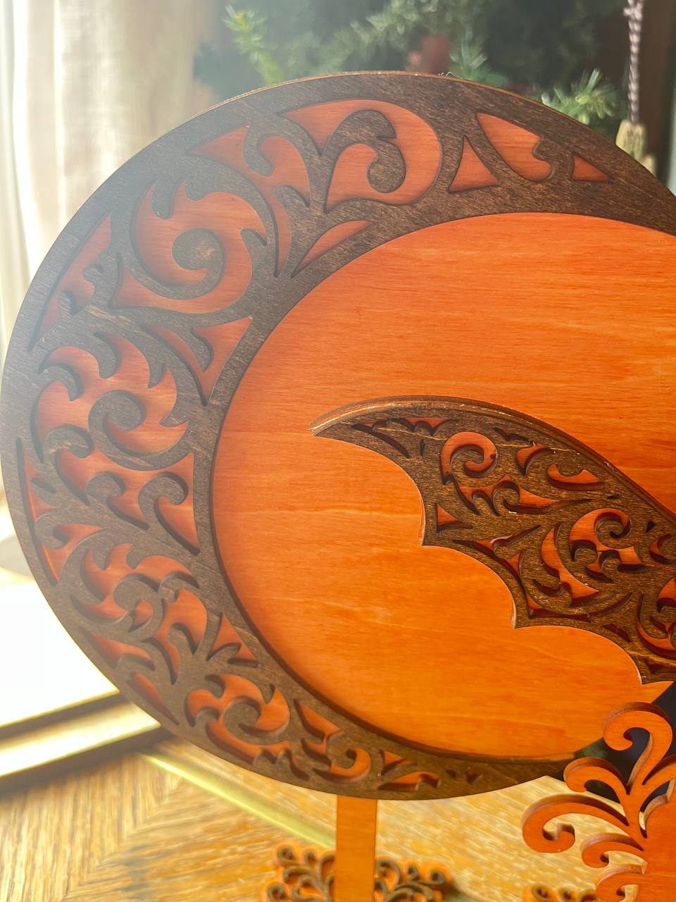 Handcrafted Halloween Moon & Bat Wood Decor Set β Layered Scrollwork Wooden Halloween Decorations β Rustic Autumn Tabletop Display
