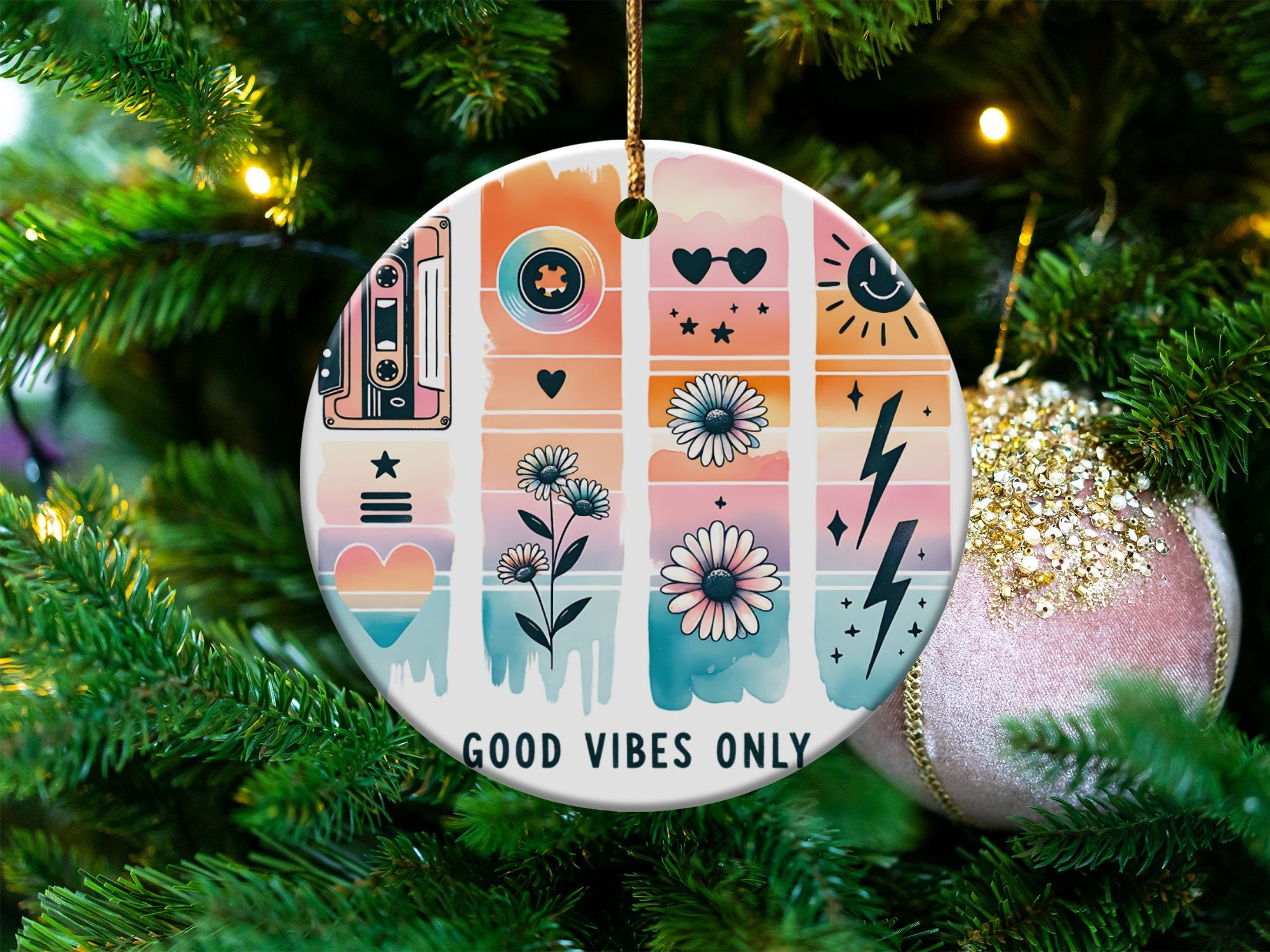 Good Vibes Only Christmas Ornament, Holiday Decorative Hanging Circle with Retro Icons and Floral Design, Festive Tree Decoration