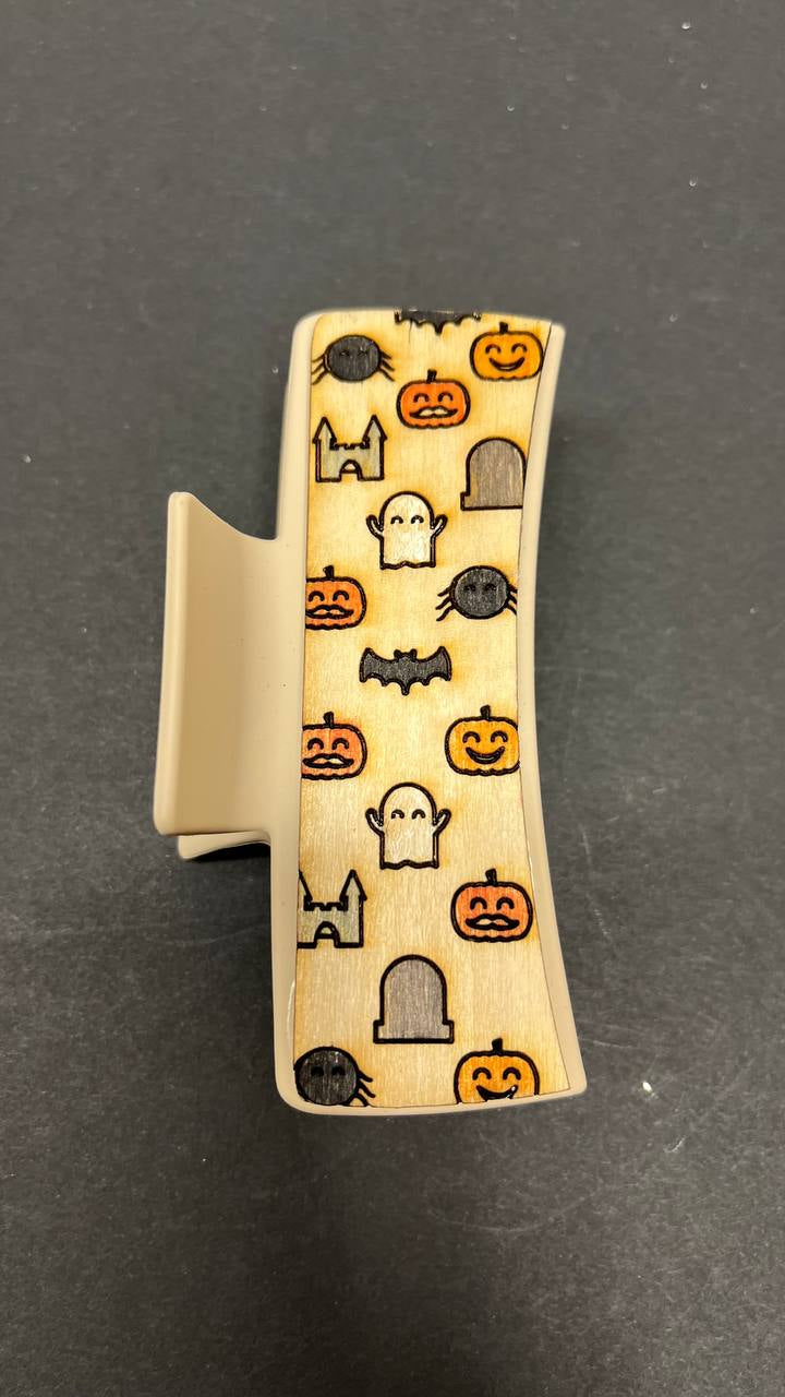 Spooky Halloween Hair Claw Clip – Hand-Painted Wooden Hair Accessory with Pumpkins, Ghosts & Bats