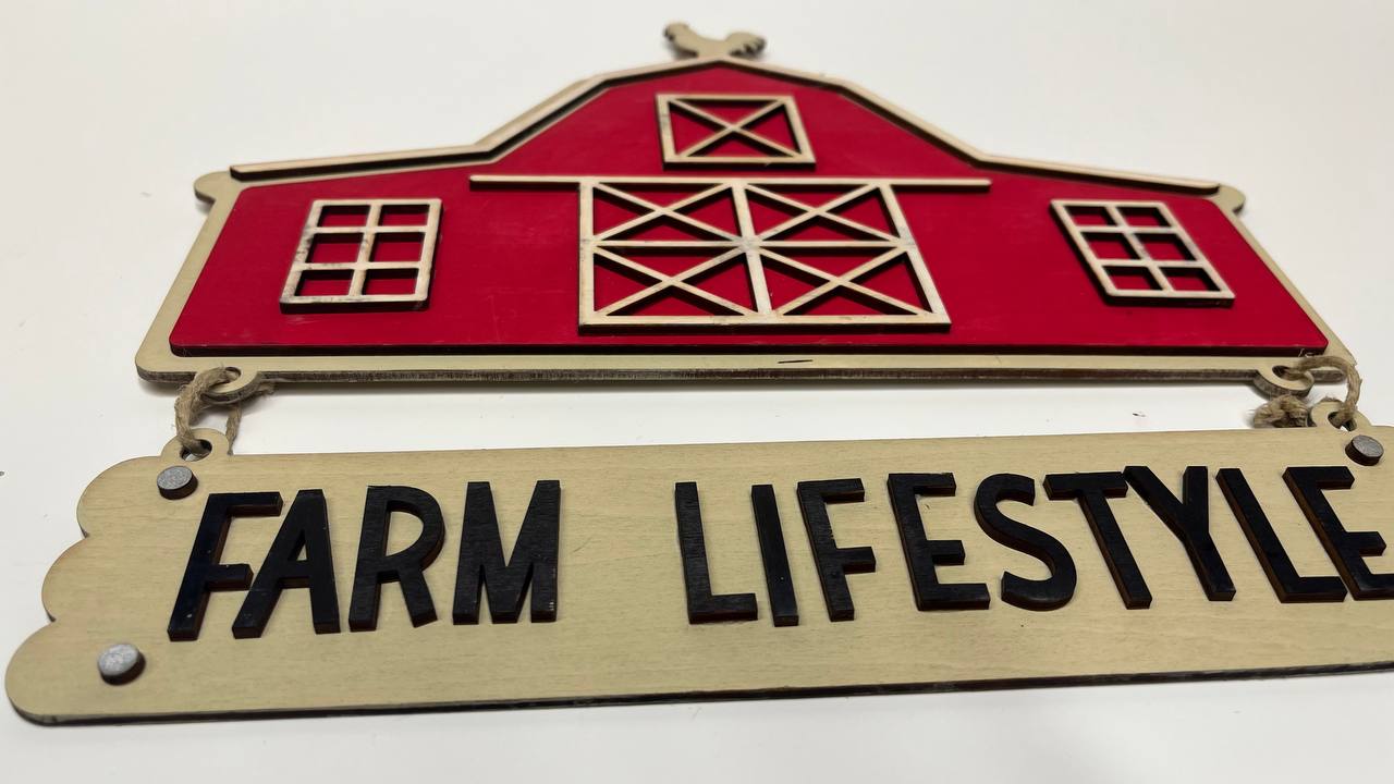 Layered Red Barn with "Farm Life" Sign – Hand-Painted Rustic Farmhouse Decor