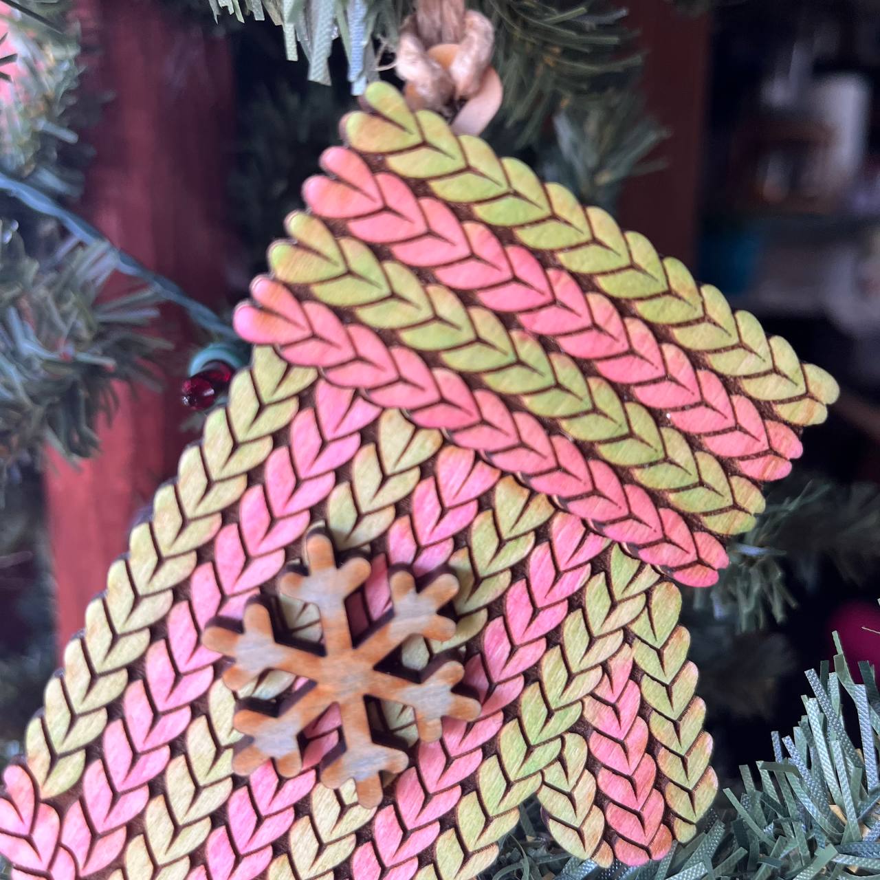 Knit Christmas Ornament Set – 4-Piece Rustic Wood Bundle (Hat, Sweater, Stocking & Mitten) – Cozy Farmhouse Holiday Tree Decor – Hand-Painted Wooden Ornaments
