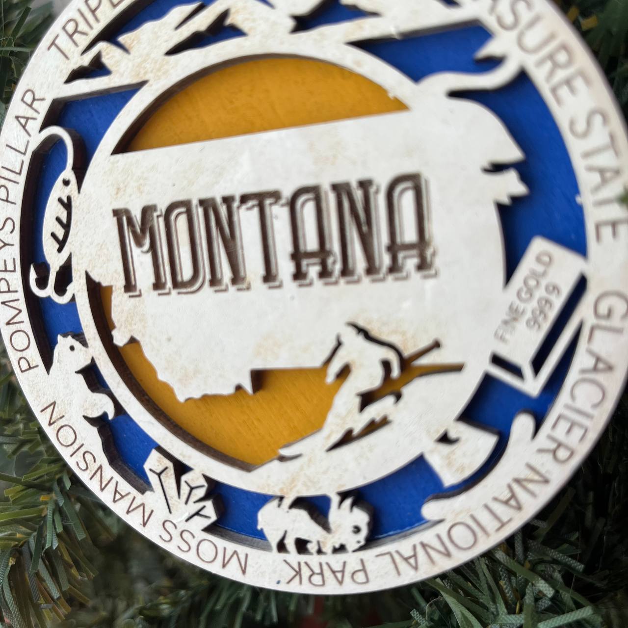 Montana State Ornament – 3.25” Round Laser Cut Western Scene Christmas Decoration | Montana Gift for Outdoor Enthusiasts, Ranchers & Treasure State Travelers