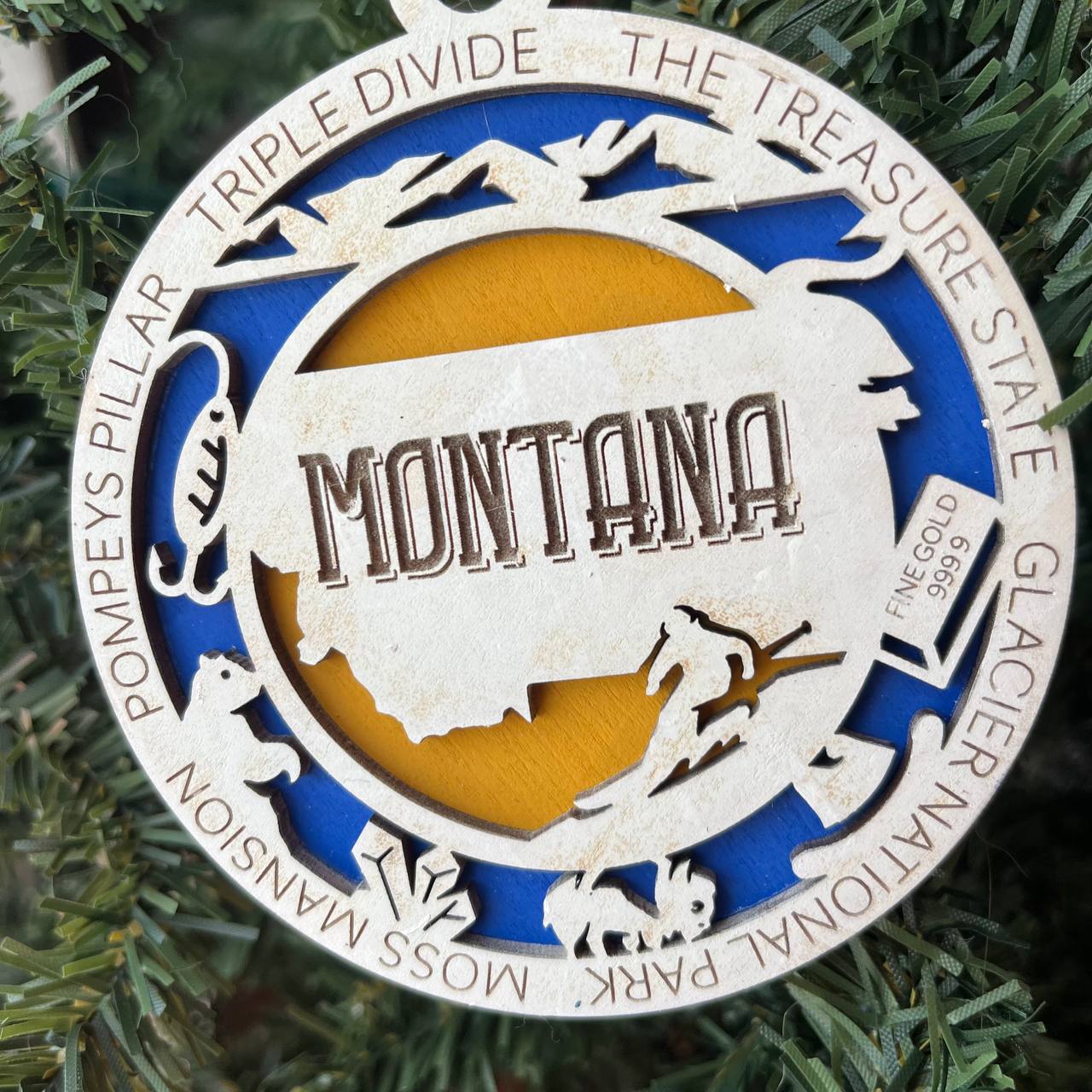 Montana State Ornament – 3.25” Round Laser Cut Western Scene Christmas Decoration | Montana Gift for Outdoor Enthusiasts, Ranchers & Treasure State Travelers