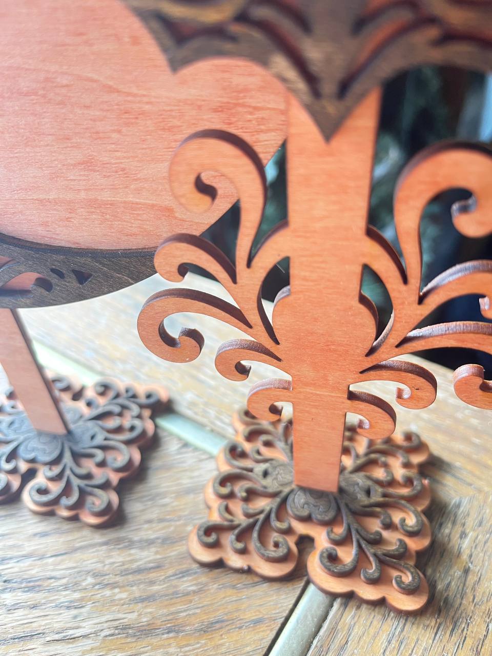 Handcrafted Halloween Moon & Bat Wood Decor Set – Layered Scrollwork Wooden Halloween Decorations – Rustic Autumn Tabletop Display